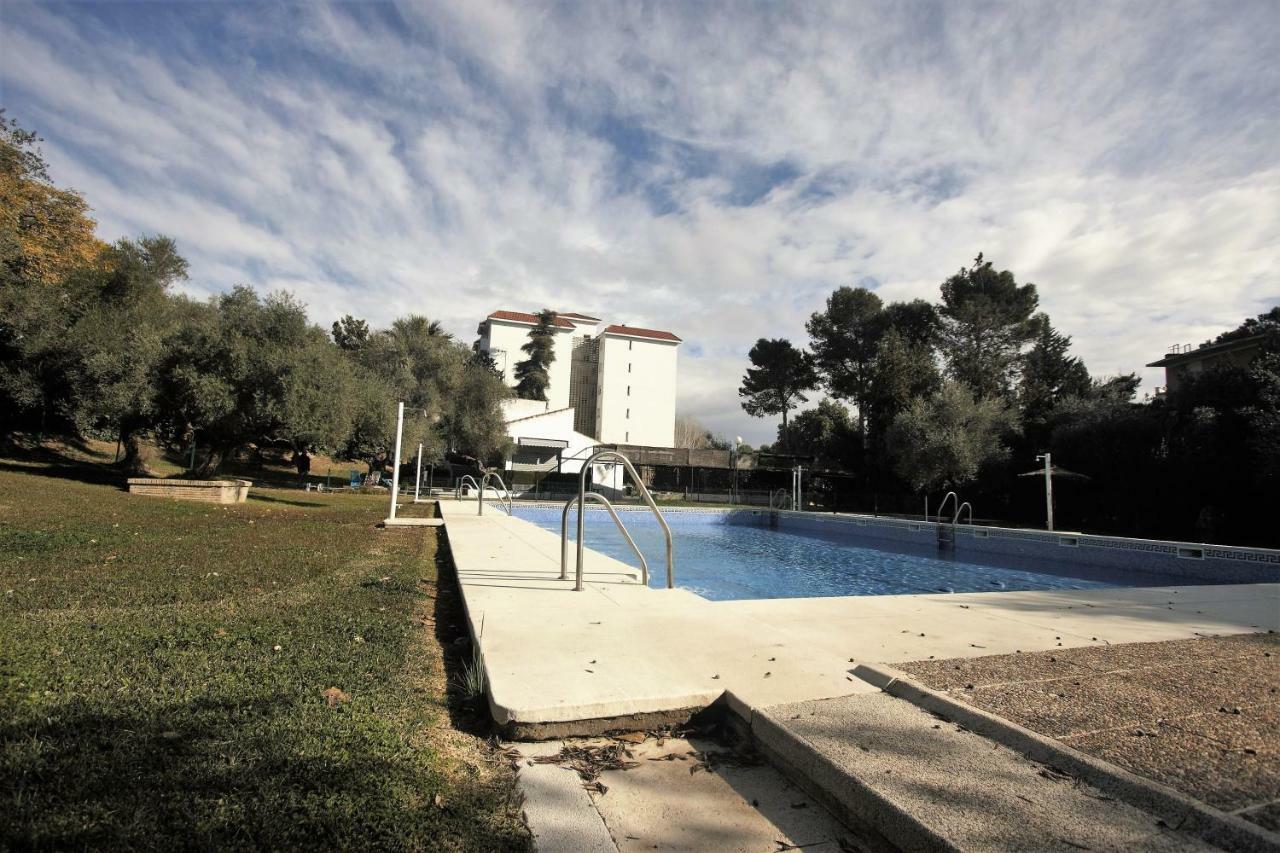 Bonito Apart. Con Parking Y Piscina Mairena del Aljarafe Exterior foto